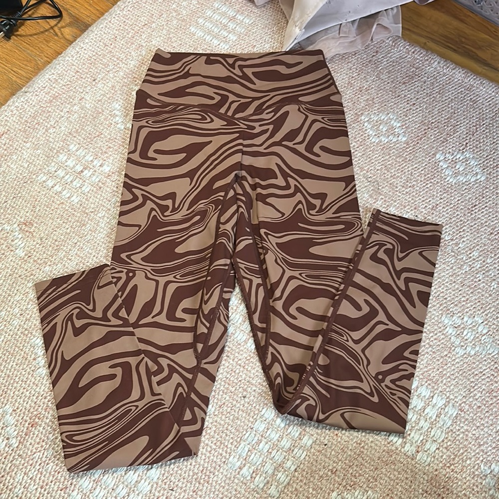 Balance athletica chocolate swirl leggings
